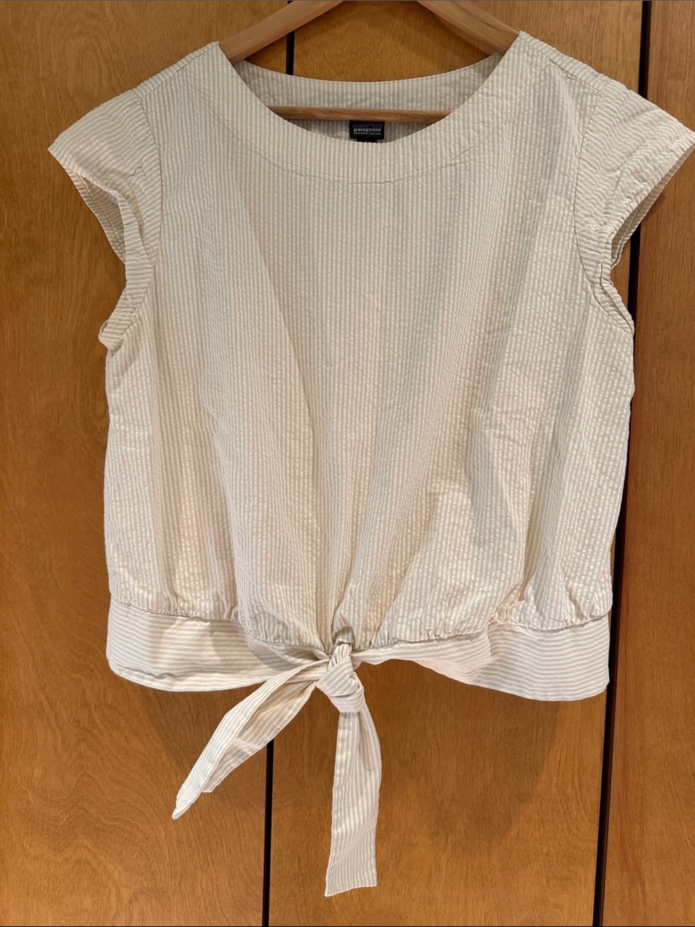Patagonia organic cotton Women's Cream White Seersucker Tie-Front Cap Sleeve L